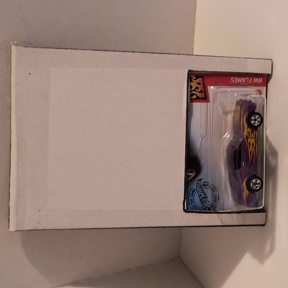 B21 Hot Wheels 68 Shelby GT500 with shipping protector - Picture 2 of 2